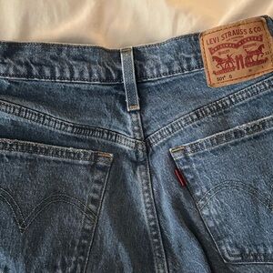 Levi 501 straight leg jeans